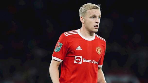 Barcelona giang tay giải cứu Donny Van de Beek