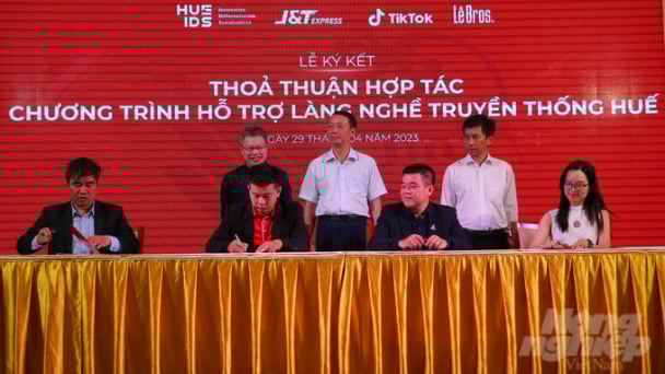 'Đầu tư văn hóa' cho sản phẩm thủ công truyền thống để tạo sự khác biệt