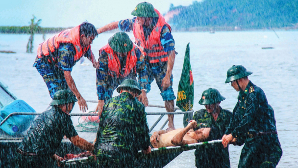 Thủ tướng yêu cầu các địa phương không chủ quan, tập trung ứng phó mưa lũ