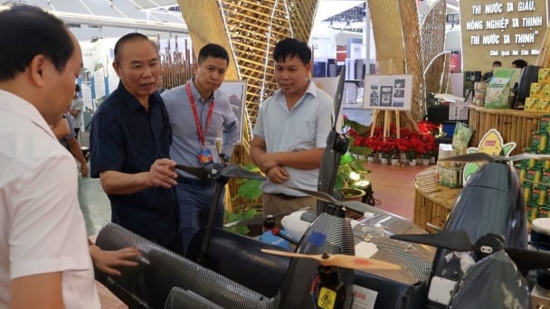 Urgently finalize the Exhibition on 80 Years of Achievements in Agriculture and Environment