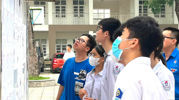 Hà Nội duyệt điểm chuẩn bổ sung vào lớp 10