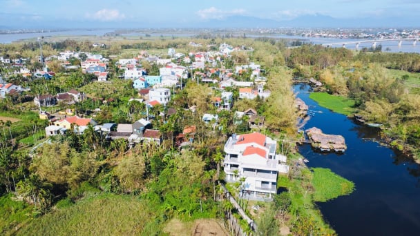 Quảng Nam đề xuất hỗ trợ kinh phí cho cán bộ ra Đà Nẵng làm việc