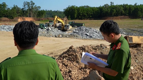 Quảng Ngãi phát hiện doanh nghiệp khai thác đất sai phép với khối lượng lớn
