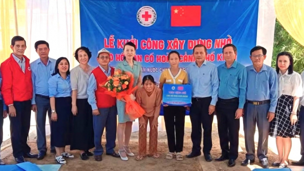 Gia Lai tiếp nhận khoản viện trợ 300 triệu đồng làm nhà cho người nghèo