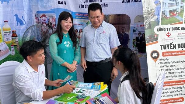 Đại học Nông lâm Thái Nguyên mang đến 3.000 cơ hội tại Ngày hội việc làm