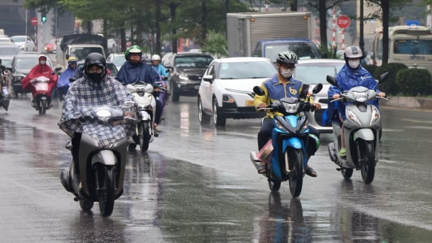 Mưa dông dài ngày trên cả nước