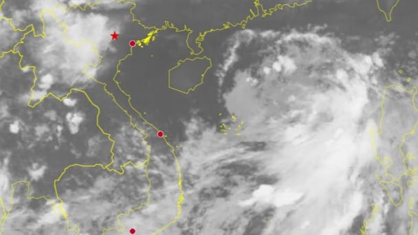 Áp thấp nhiệt đới xuất hiện, dự báo không vào đất liền Việt Nam
