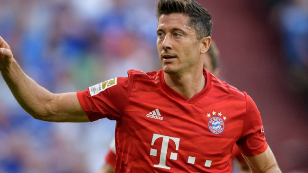 Robert Lewandowski lập kỷ lục bàn thắng trong màu áo Bayern Munich