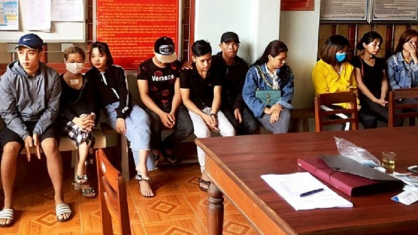 Phát hiện nhóm tiếp viên cư trú bất hợp pháp trong nhà trọ