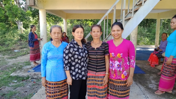Sắc xuân trên thổ cẩm người S’Tiêng