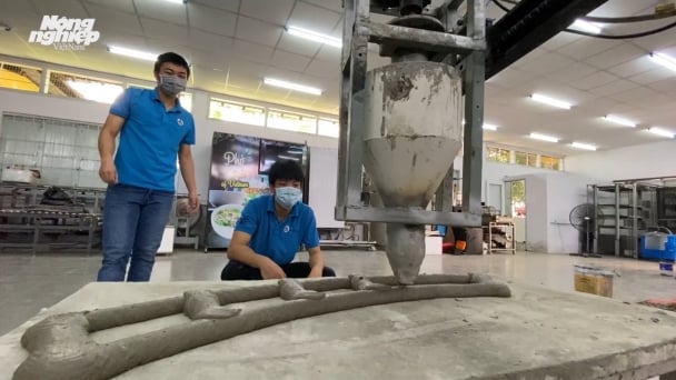 Nhóm sinh viên chế tạo robot in 3D từ bê tông
