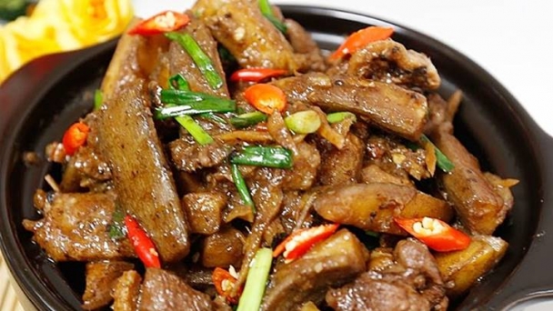 Hướng dẫn cách làm món Thịt vịt kho chuối xanh