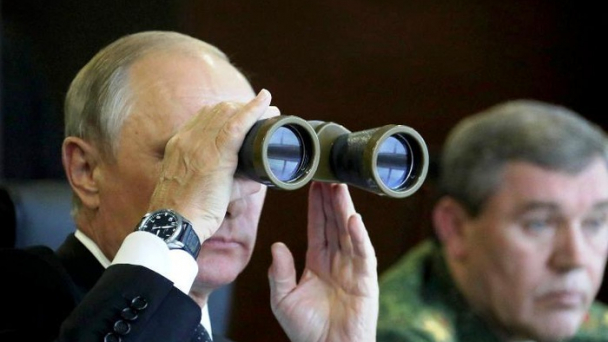 Putin thị sát màn trình diễn hỏa lực lớn nhất kể từ Chiến tranh Lạnh