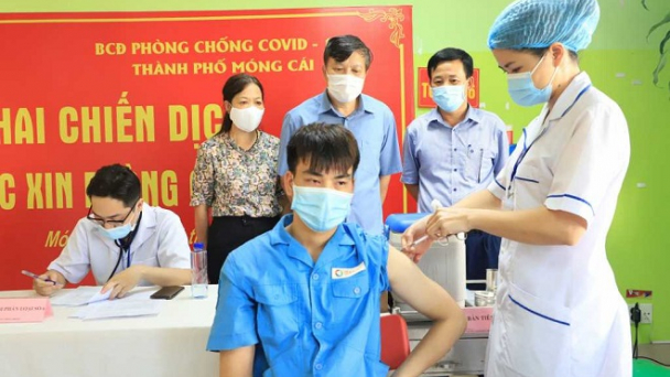 Thành phố miền biên viễn trở thành pháo đài chống dịch