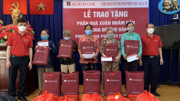 Agribank dành gần 50 tỷ đồng chia sẻ với đồng bào trước Tết Nhâm Dần
