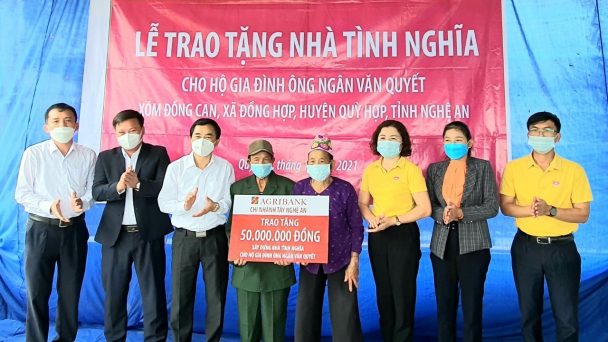 Thăm địa chỉ đỏ luôn nỗ lực, sáng tạo vì sự phát triển