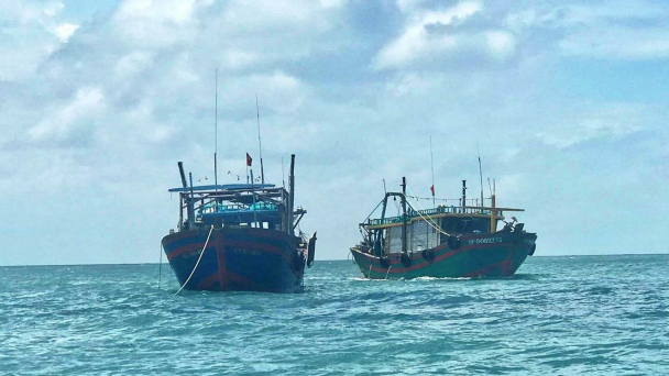 Ngư dân Lập Lễ 'gồng mình' vươn khơi bám biển