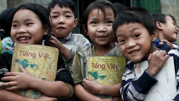 Để trẻ em nghèo, trẻ khuyết tật có thể đi học như thời bao cấp