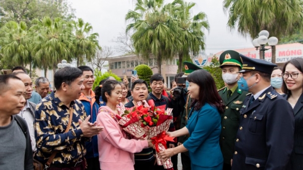 Khách du lịch Trung Quốc trở lại Việt Nam qua các cửa khẩu