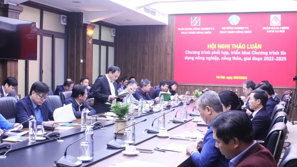 Tín dụng ngân hàng nên cho nông dân cần câu hơn là cho con cá