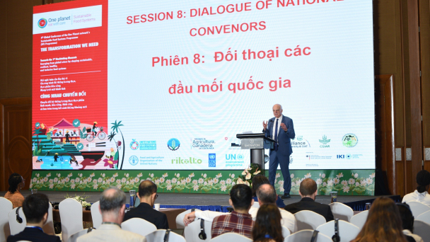 Đầu mối quốc gia là 'nhạc trưởng', dân bàn, dân thực hiện