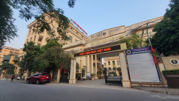 Chuyện lạ lùng ở Học viện Múa Việt Nam: Tốt nghiệp đại học trước, thi nhận bằng trung học phổ thông sau?