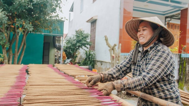 Làng hương trầm bội thu vụ tết