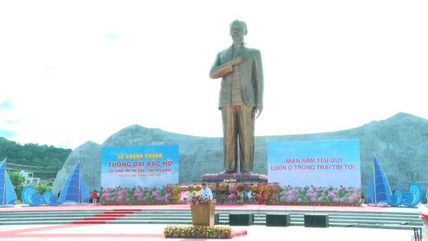 Khánh thành tượng đài Bác Hồ tại Phú Quốc