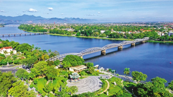 TP Huế trực thuộc Trung ương có bao nhiêu đơn vị hành chính cấp huyện?