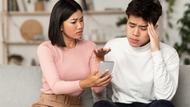 Phản bội hôn nhân: Trả đũa hay tha thứ để hàn gắn?
