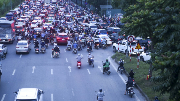 Từ 15/1, đường gom Đại lộ Thăng Long lưu thông một chiều