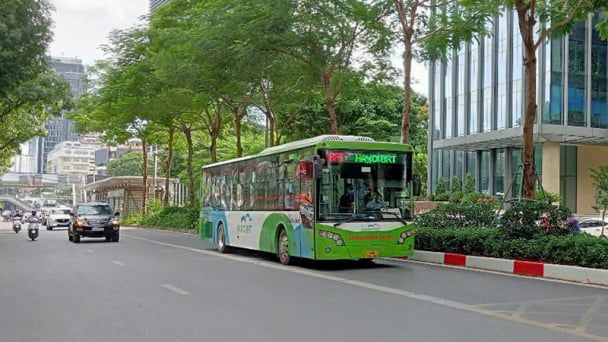 Hà Nội: Triển khai nhiều tuyến xe buýt phục vụ xuyên tết