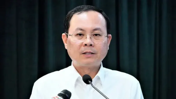 Cảnh cáo và cho thôi các chức vụ đối với ông Nguyễn Văn Hiếu
