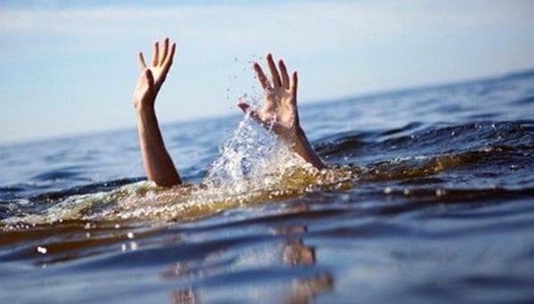 Hai anh em ruột đuối nước tử vong