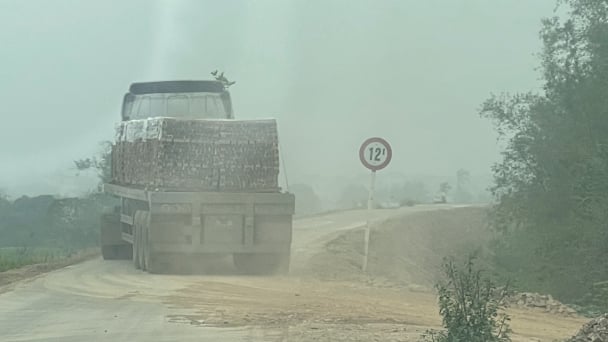 Dân Nam Sách gồng mình trong ‘bão bụi’