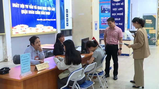 Bảo hiểm thất nghiệp: Cầu nối giúp người lao động quay lại thị trường việc làm
