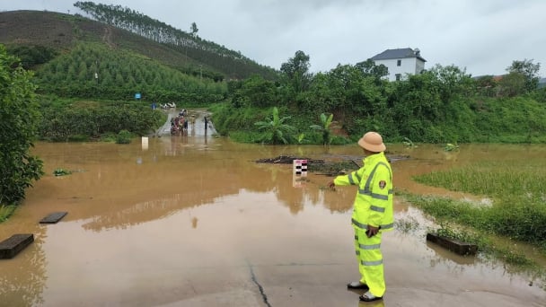 Người phụ nữ ở Bắc Giang bị lũ cuốn sau cảnh báo mưa lớn