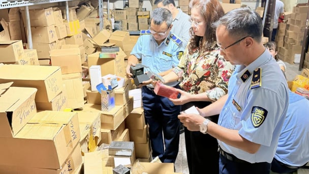 Hà Nội xử lý 2.068 vụ buôn lậu, sản xuất hàng giả