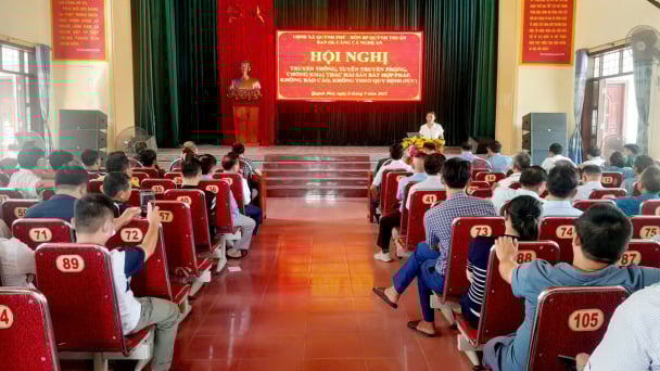 Tuyên truyền chống khai thác IUU cho gần 300 ngư dân