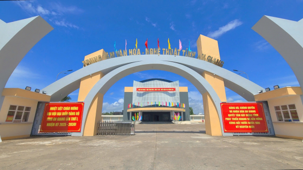 Đại hội Đảng bộ tỉnh An Giang lần thứ I bảo đảm trang trọng, hiệu quả