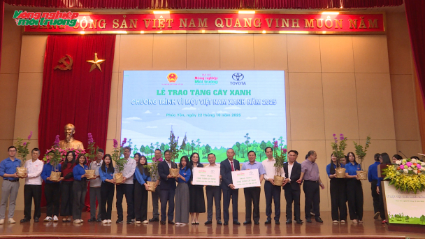 Lan tỏa tinh thần “Vì một Việt Nam xanh” năm 2025