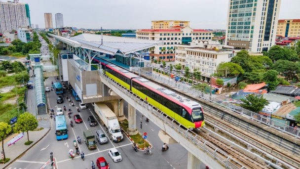 Giảm ùn tắc giao thông ở Hà Nội: Cách nào?