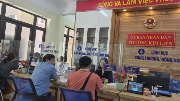Hà Nội đẩy mạnh phân cấp, ủy quyền trong giải quyết thủ tục hành chính