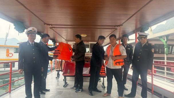 Tăng cường tuyên truyền, phổ biến pháp luật an toàn giao thông đường thủy