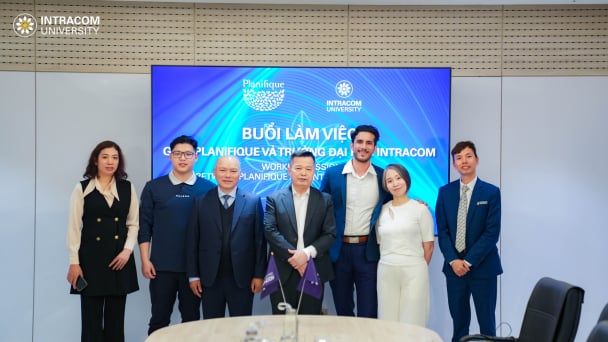Đại học Intracom 'bắt tay' với Tập đoàn tài chính hàng đầu Thụy Sĩ