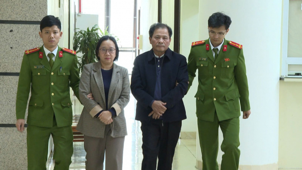 Vụ xe điện Sầm Sơn bị khởi tố, 'phát lộ' nhiều bất cập
