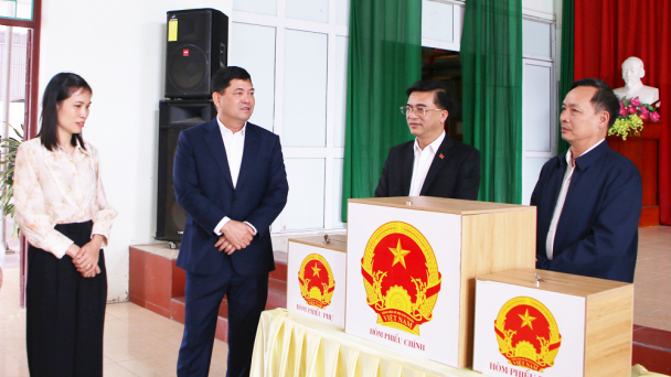 Bí thư Tỉnh ủy Bắc Ninh kiểm tra công tác chuẩn bị bầu cử