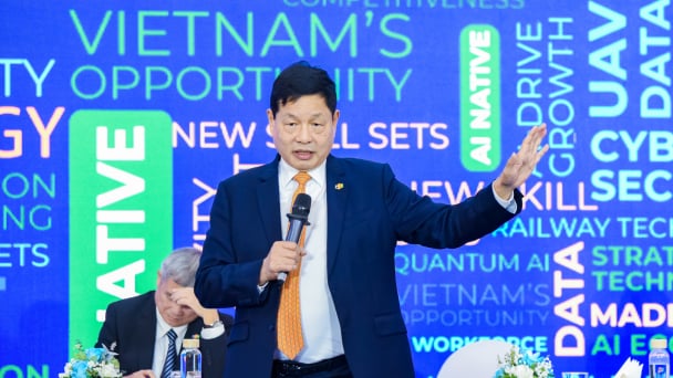 Ông Trương Gia Bình mong được thông cảm vì cổ phiếu giảm, FPT đang tái sinh