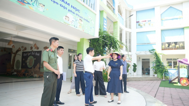 Gần 200 cán bộ làm nhiệm vụ coi thi vào lớp 10 tại Sơn Tây