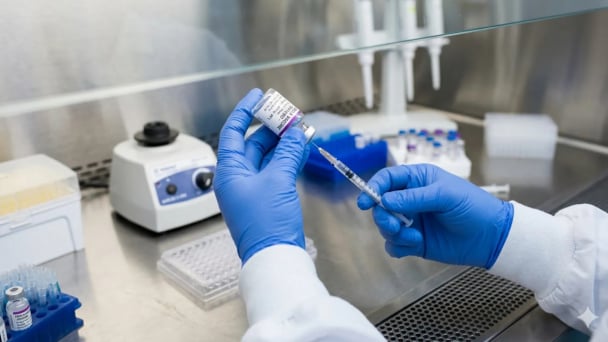 Vaccine Ebola được thử nghiệm lâm sàng